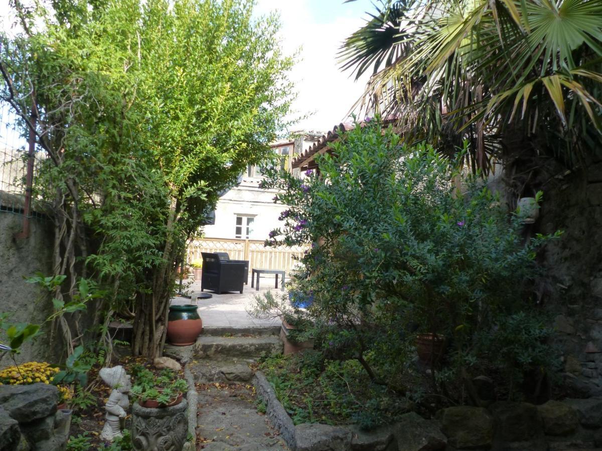 Maison Des Remparts Nichee Sous La Cite Carcassone Kültér fotó
